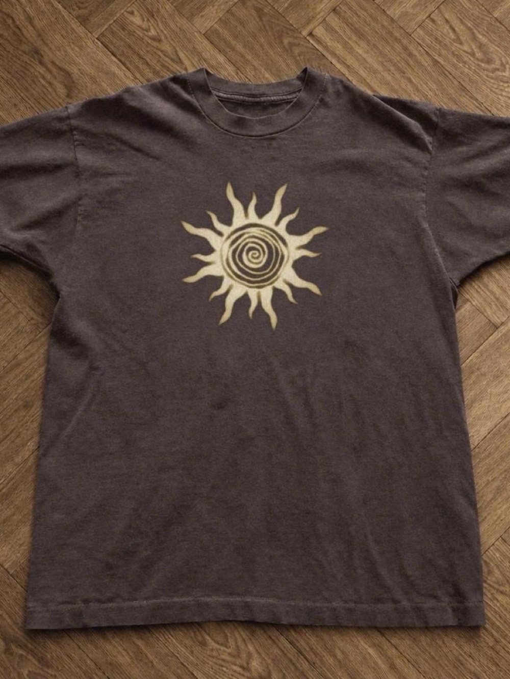 Gildan Brown Short-Sleeve Tee with Cream Sun Graphic